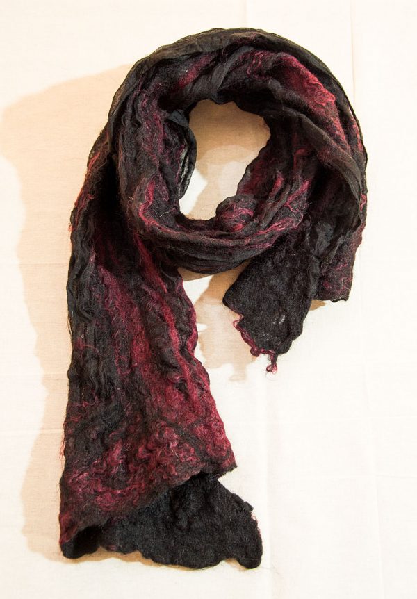 Scarf of felt and fabric