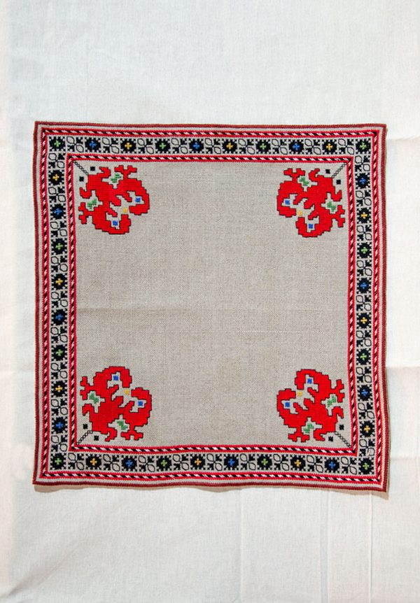 handmade bulgarian embroidery serviette